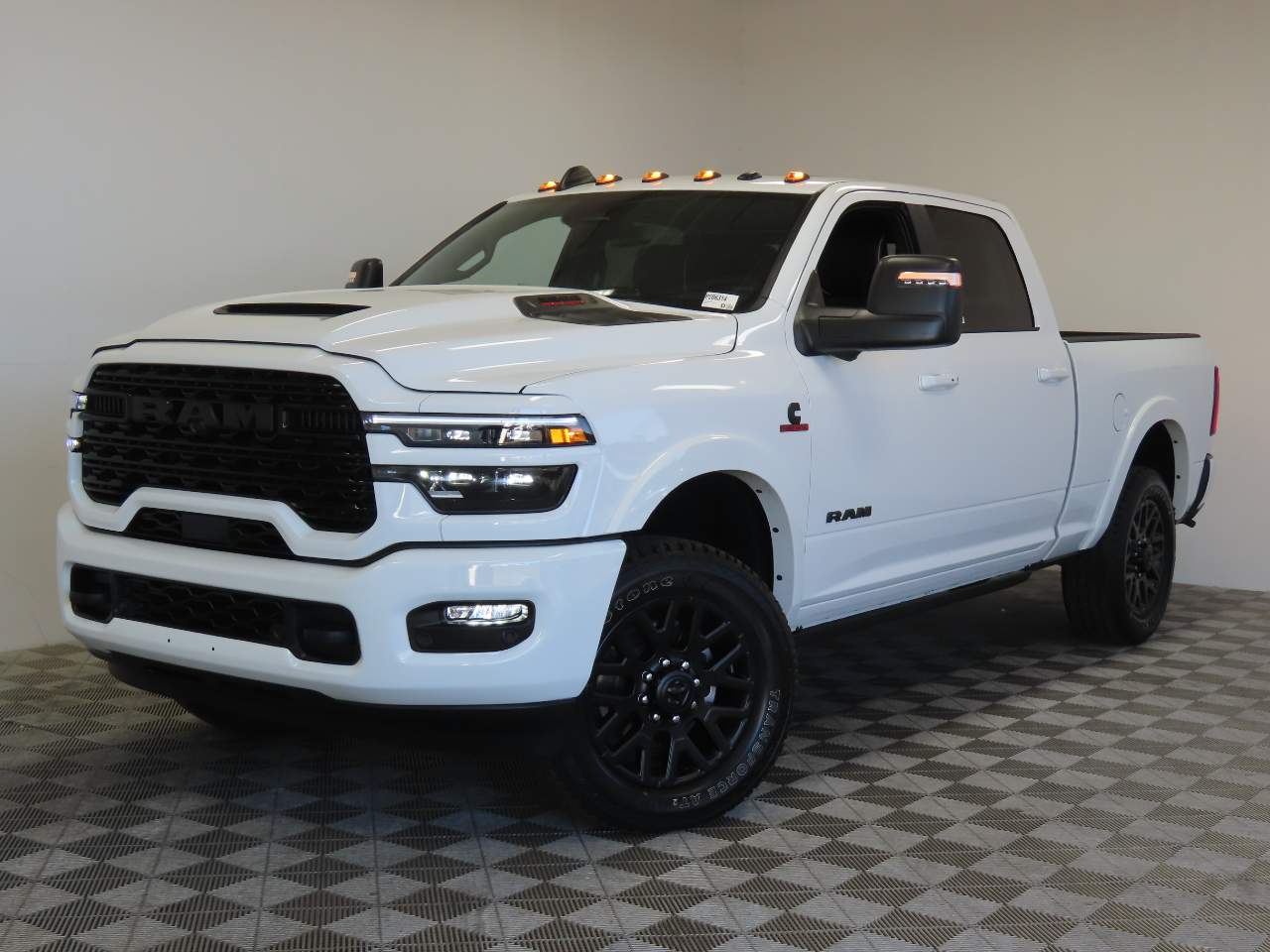 2025 RAM 3500 Limited Crew Cab 4WD