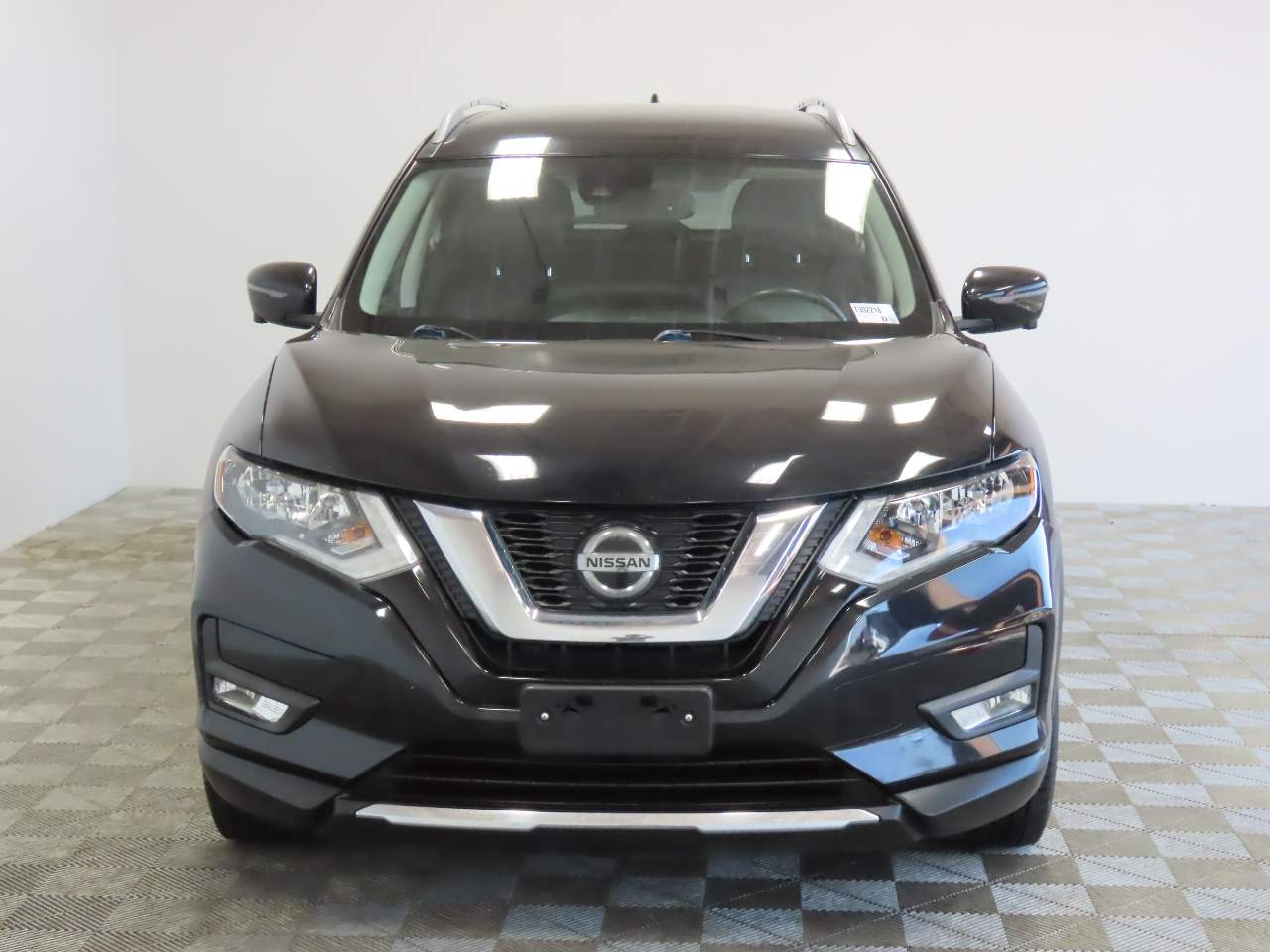 Used 2018 Nissan Rogue SL with VIN JN8AT2MV8JW311613 for sale in Scottsdale, AZ