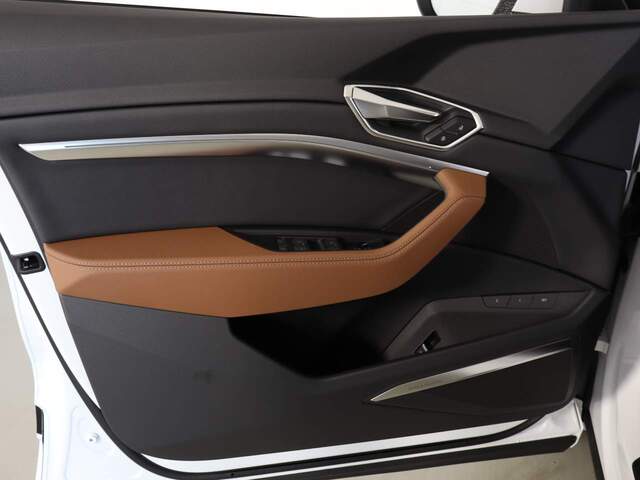 2024 Audi Q8 e-tron quattro Premium Plus