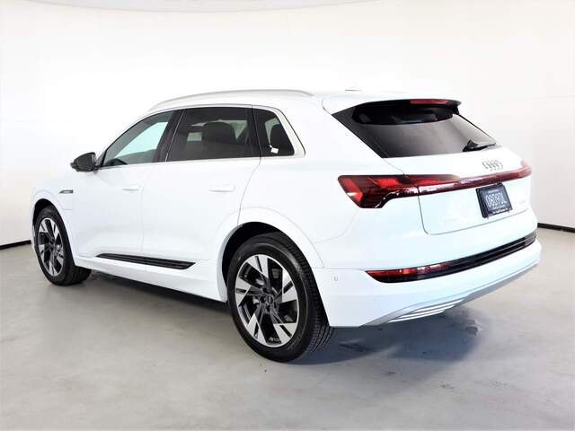 2023 Audi e-tron quattro Premium Plus