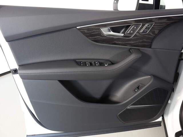 2023 Audi Q7 quattro Premium Plus 45 TFSI