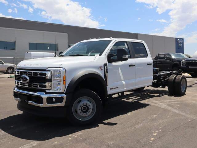 2024 Ford F-450 Super Duty Crew Cab Chassis