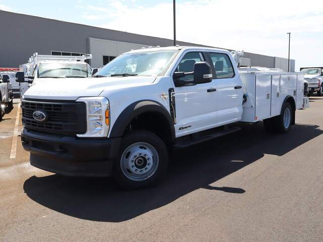 2024 Ford F-550 Super Duty Crew Cab Chassis