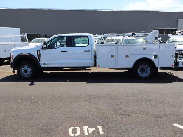 2024 Ford F-550 Super Duty Crew Cab Chassis