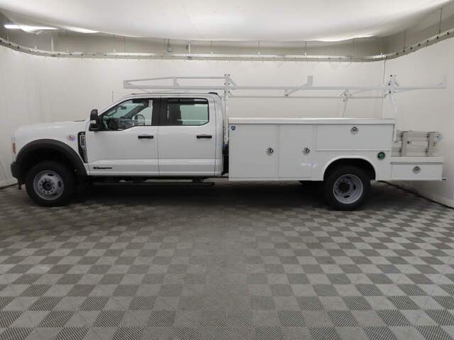 2024 Ford F-550 Super Duty Crew Cab Chassis