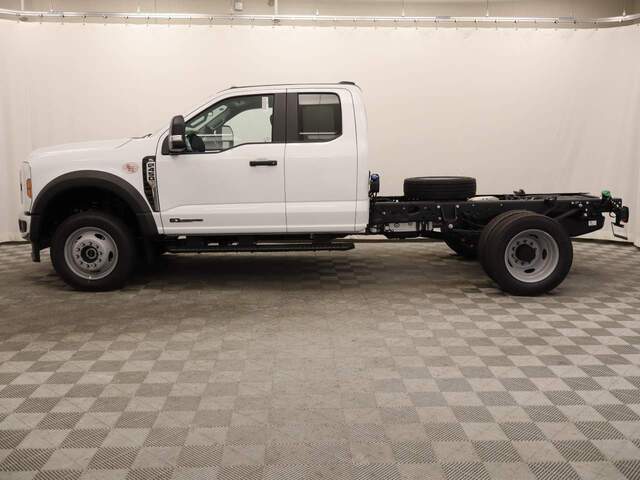 2024 Ford F-450 Super Duty Extended Cab Chassis