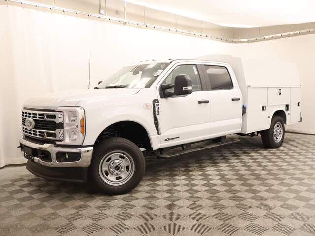 2024 Ford F-350 Super Duty Crew Cab Crew Cab Chassis