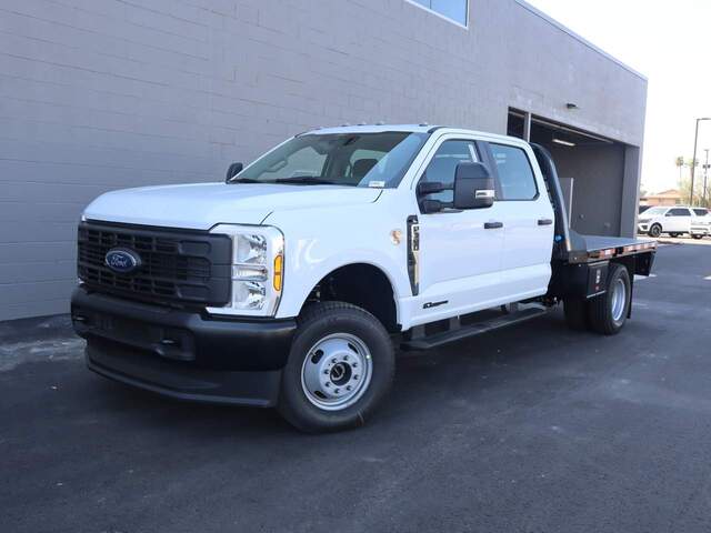 2024 Ford F-350 Super Duty Crew Cab Crew Cab Chassis