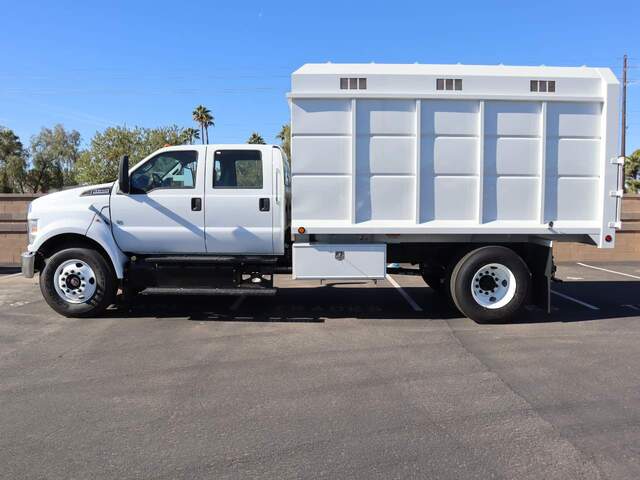 2024 Ford F-650 Super Duty Crew Cab Chassis