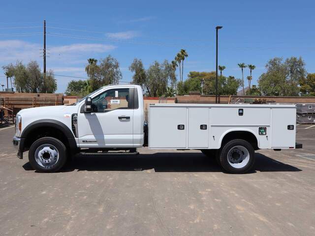 2024 Ford F-550 Super Duty Chassis