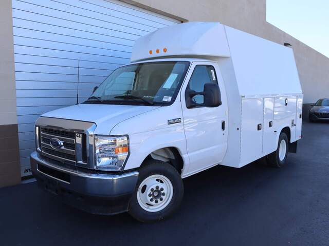 2025 Ford E-Series E-350 SD