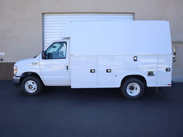 2025 Ford E-Series E-350 SD