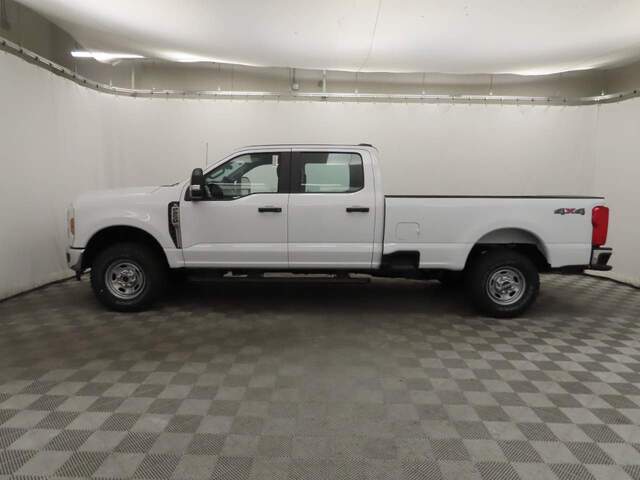 2024 Ford F-250 Super Duty Crew Cab XL