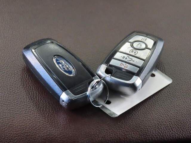 2022 Ford F-150 Lariat Crew Cab