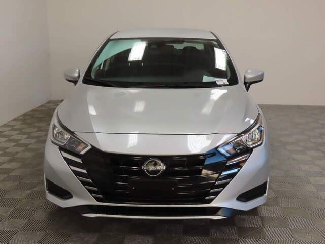 2023 Nissan Versa SV