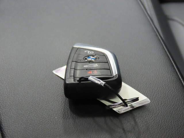 2024 BMW 3-Series 330i