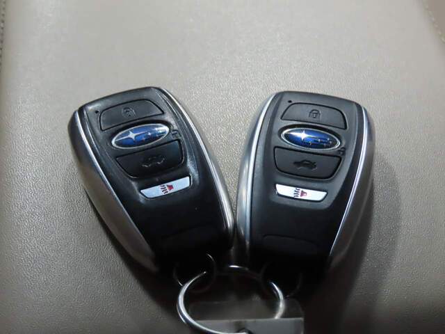 2017 Subaru Legacy 3.6R Limited