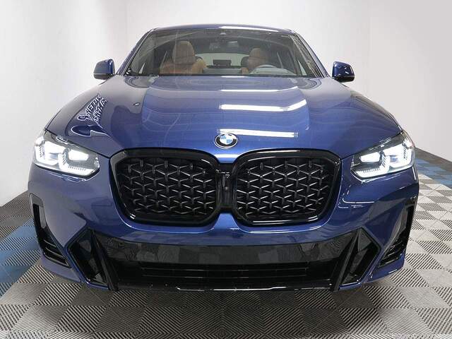 2024 BMW X4 xDrive30i
