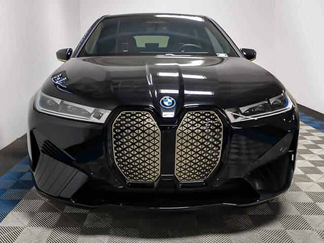 2023 BMW iX M60