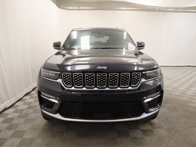 2023 Jeep Grand Cherokee Summit