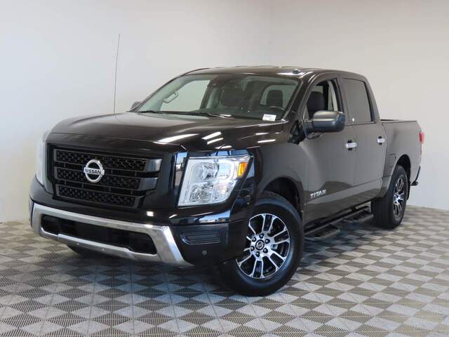 2021 Nissan Titan SV Crew Cab