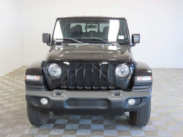 2021 Jeep Gladiator Sport Crew Cab