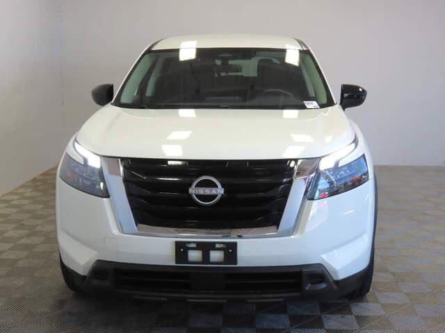 2023 Nissan Pathfinder S