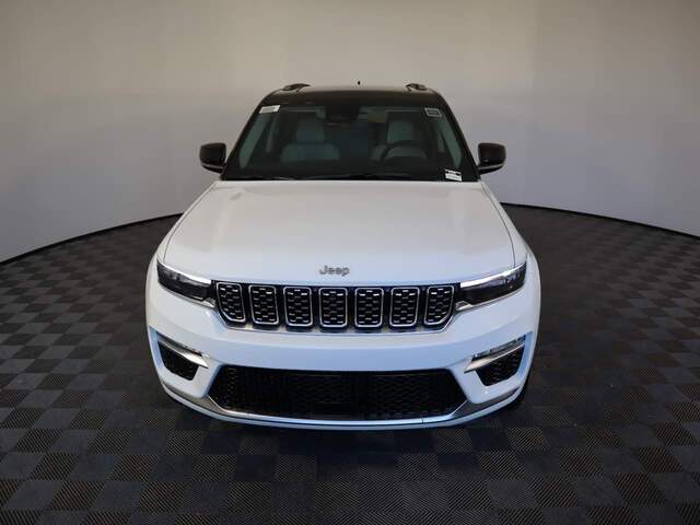 2023 Jeep Grand Cherokee Summit