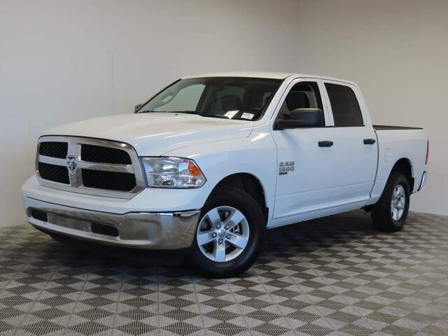 2022 Ram 1500 Classic SLT Crew Cab