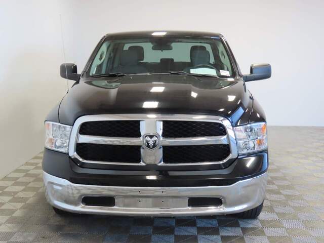 2022 Ram 1500 Classic SLT Crew Cab