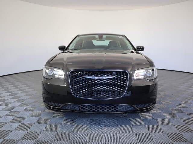 2023 Chrysler 300 Touring