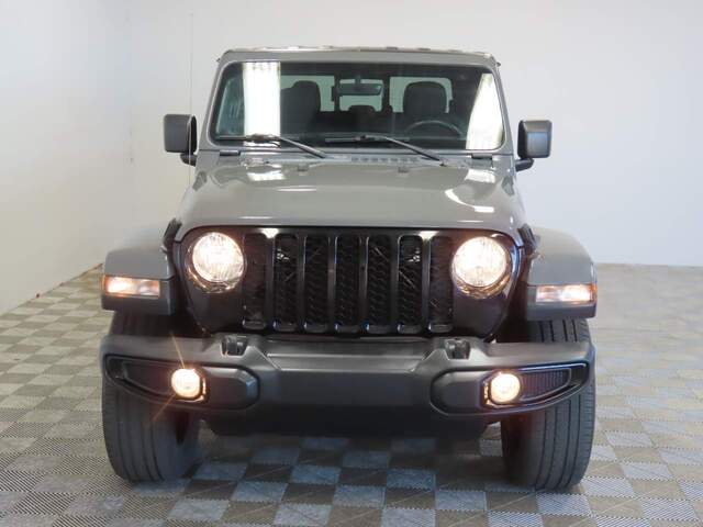 2022 Jeep Gladiator Willys Crew Cab