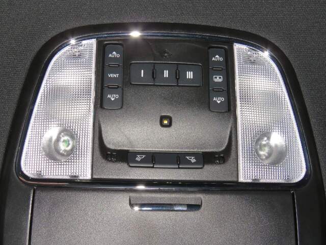 2023 Chrysler 300 S V8