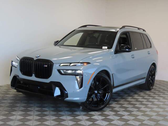 2023 BMW X7 M60i