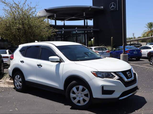 2017 Nissan Rogue SV