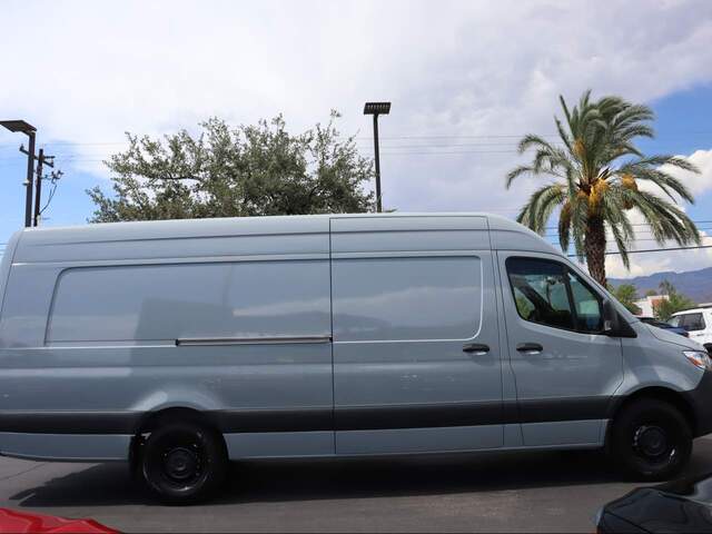 2023 Mercedes-Benz Sprinter 2500