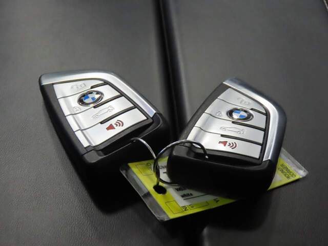 2023 BMW 5-Series M550i xDrive