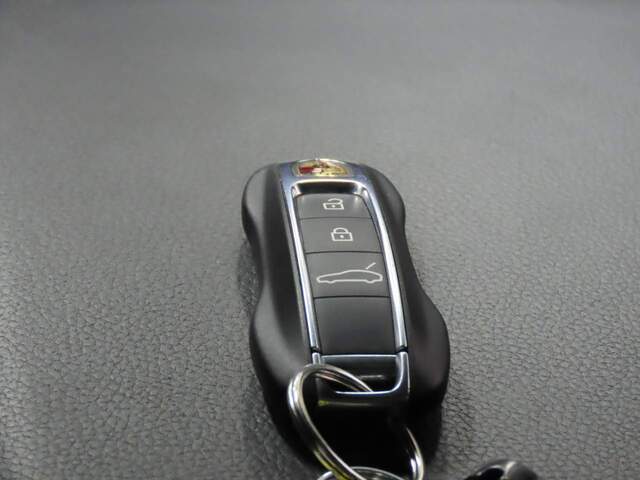 2025 Porsche Panamera  