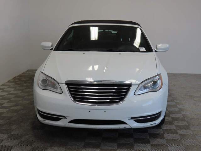 2013 Chrysler 200 Touring
