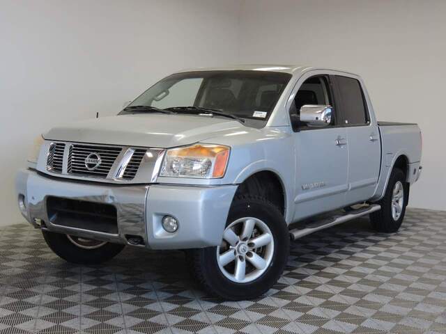 2014 Nissan Titan SL Crew Cab
