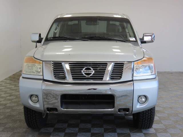 2014 Nissan Titan SL Crew Cab