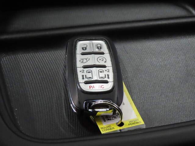 2024 Chrysler Pacifica Touring