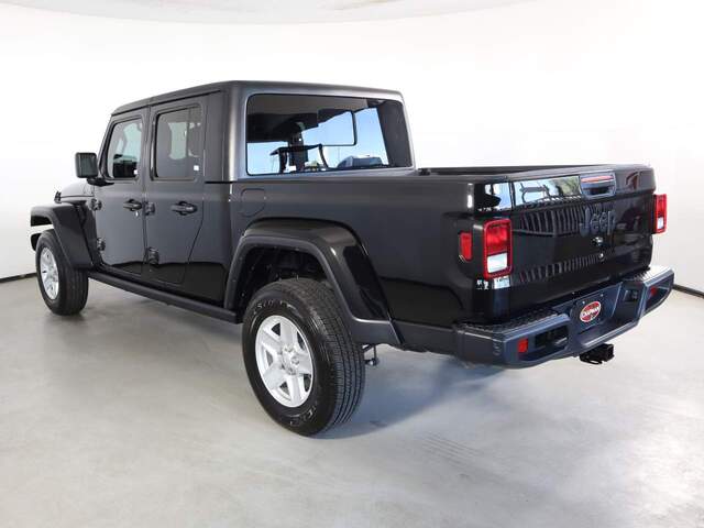 2022 Jeep Gladiator Sport S Crew Cab