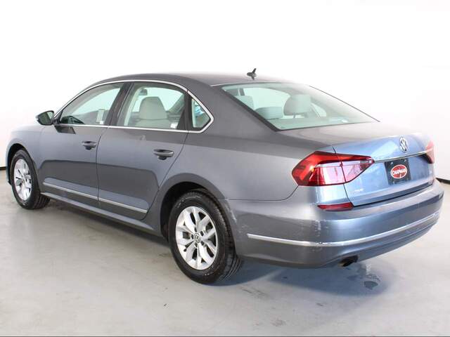 2017 Volkswagen Passat 1.8T S