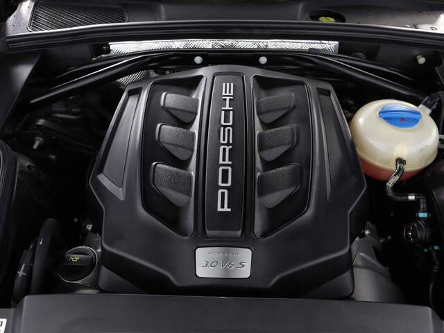 2016 Porsche Macan S