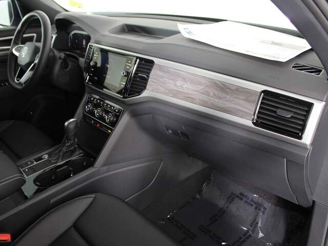 2023 Volkswagen Atlas Cross Sport V6 SE Technology