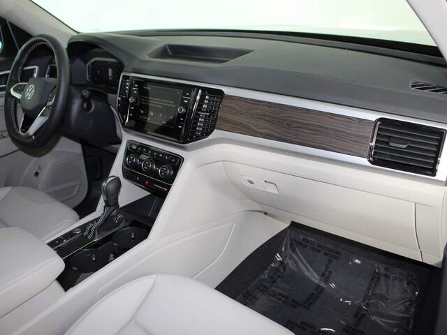 2023 Volkswagen Atlas V6 SE Technology