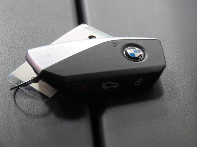 2025 BMW 5-Series 530i