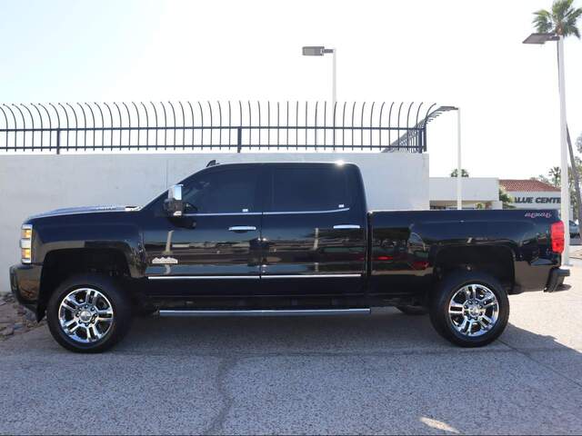 2017 Chevrolet Silverado 2500HD High Country Crew Cab