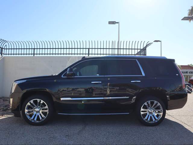 2017 Cadillac Escalade Luxury